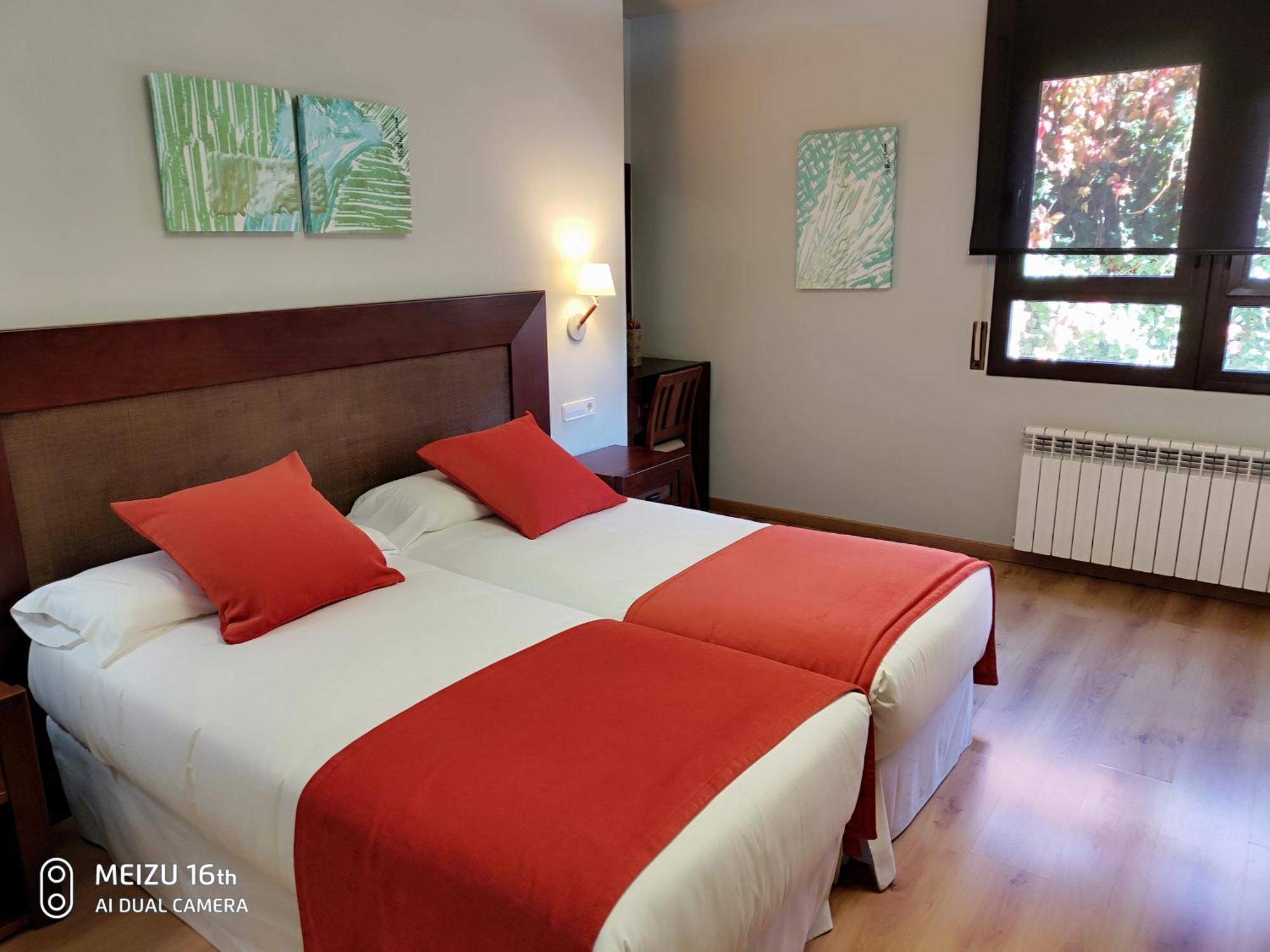 Roca Blanca Hotell Espot Rum bild