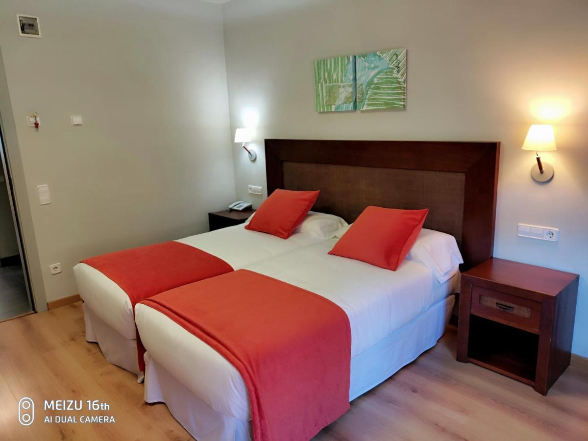 Roca Blanca Hotell Espot Rum bild